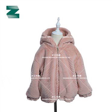 Kabát z umělé kožešiny rybí kosti s kapucí na zip pro děti